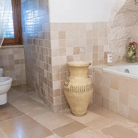 Trulli Sulla Valle * Locorotondo