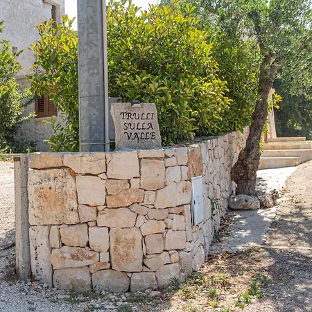 Trulli Sulla Valle * Locorotondo