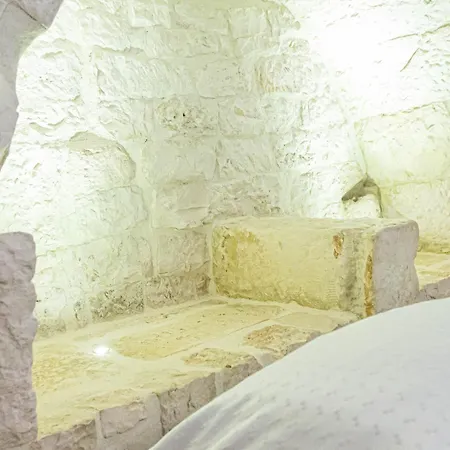 Trulli Sulla Valle Locorotondo