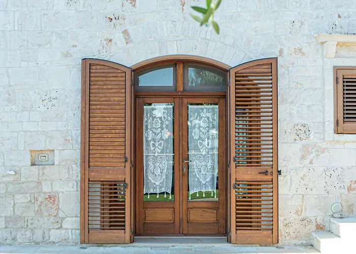 Trulli Sulla Valle Locorotondo